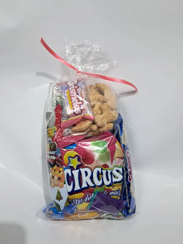 Funda de caramelos navideña de $0,80: foto real del producto armado en Hipercomisariatos BL